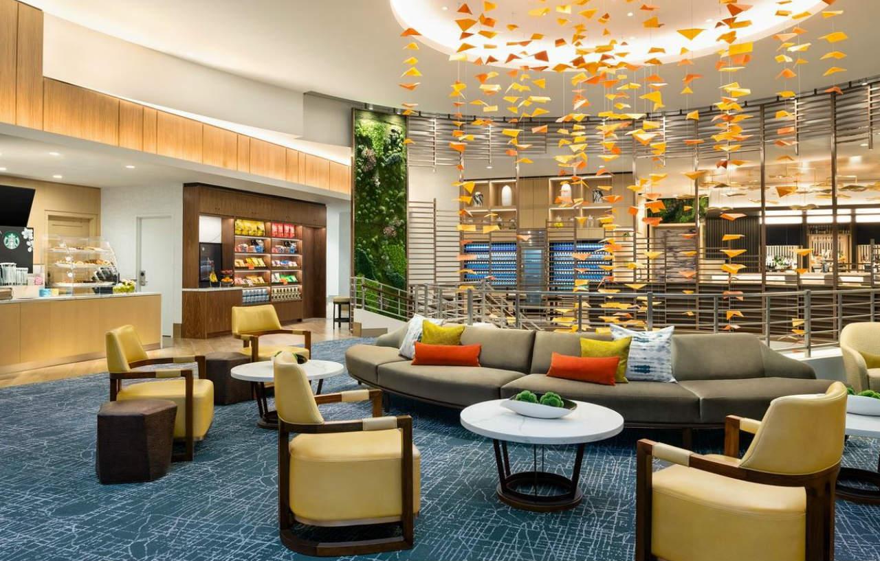 Doubletree-By-Hilton-Chicago-Magnificent-Mile-Hotel-Exterior